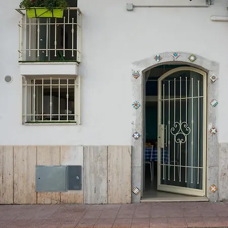 Joanna Flat * Джардини-Наксос